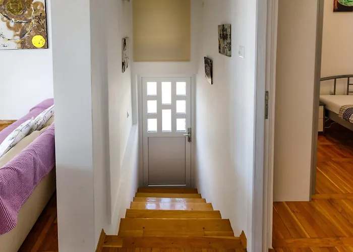 With Parking Space Pinezici, Krk - 24610 Apartment