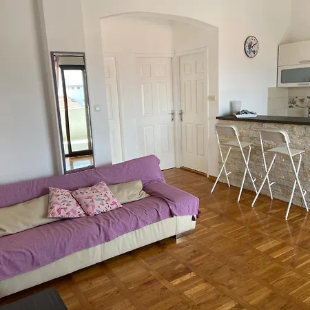Appartement With Parking Space Pinezici, Krk - 24610 Vrh (Krk)